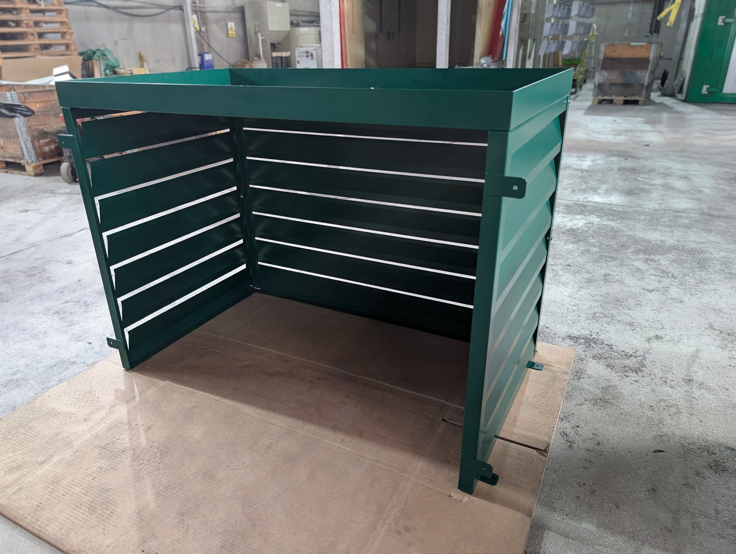 Waermepumpenabdeckung mit Pflanzwanne_in_moosgruen_fuer_Bosch_5800