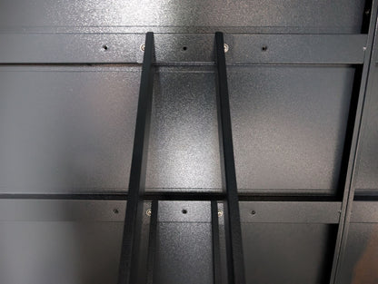 E-Bike Fahrradgarage Metall anthrazit mit variabler Schienenbefestigung Modell Wallstreet