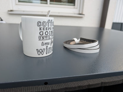 E-Bike Fahrradgarage Nahaufnahme der Dachdichtung zwischen den beiden Dachhaelften