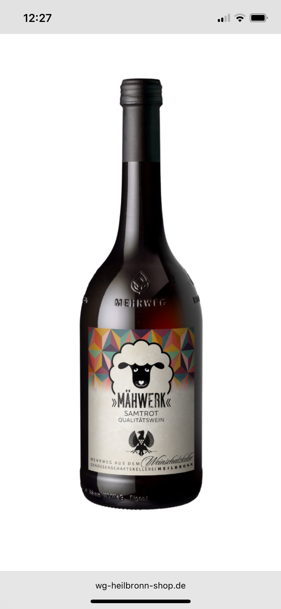 Wein von der Winzergenossenschaft Heilbronn mit Schaf Pflege der Weinrebe Samtrot