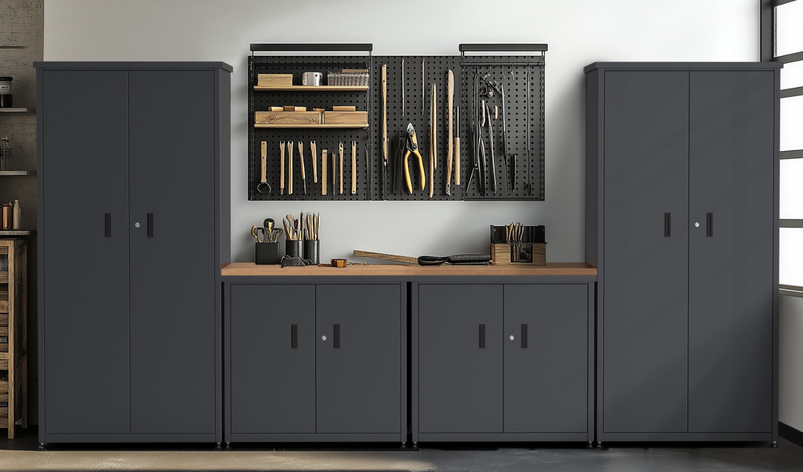 Garten- und Geraeteschrank hochstehend aus Metall in anthrazit, abschliessbar