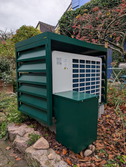 Zuleitungsabdeckung Bosch Wärmepumpe – Montagebeispiel