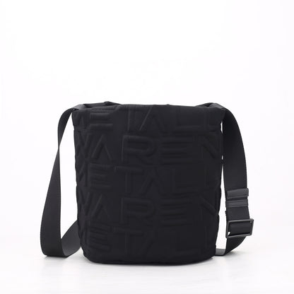 Beuteltasche schwarz, mit 3D Monogramm